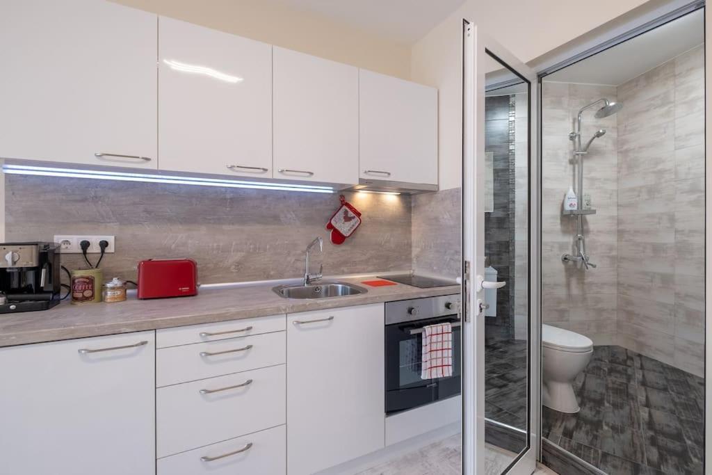 Bright & Chic Parkside Apartment Sofia Ngoại thất bức ảnh