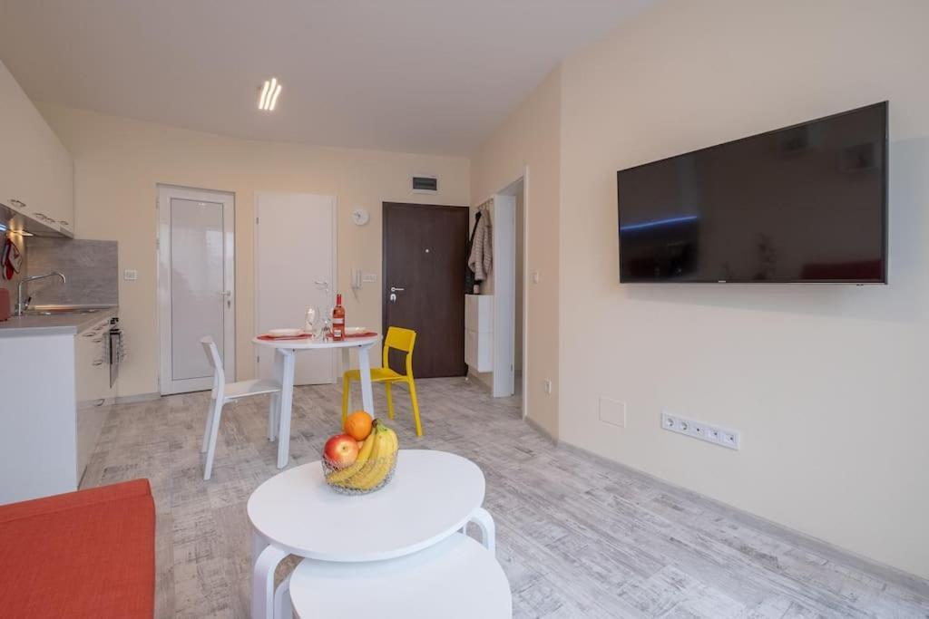 Bright & Chic Parkside Apartment Sofia Ngoại thất bức ảnh